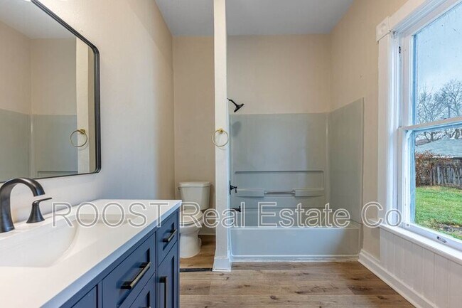 Building Photo - 39 Warder St