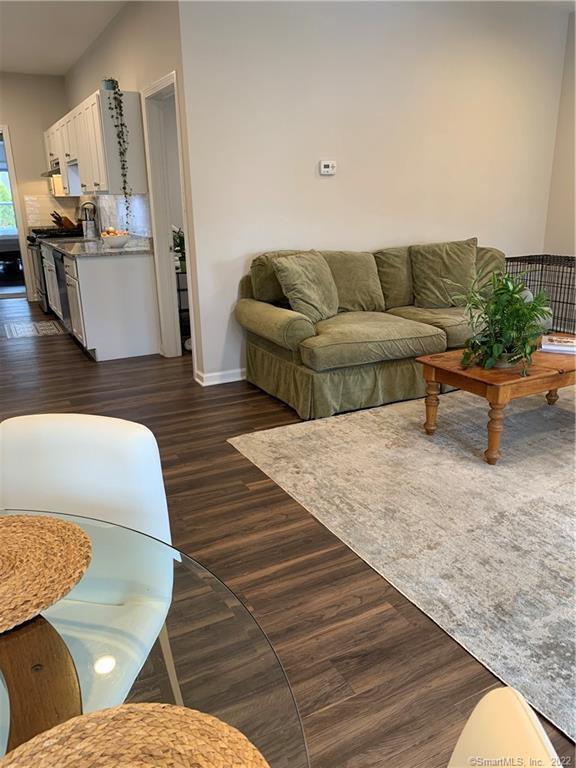 Building Photo - 168 Greenwood Ave