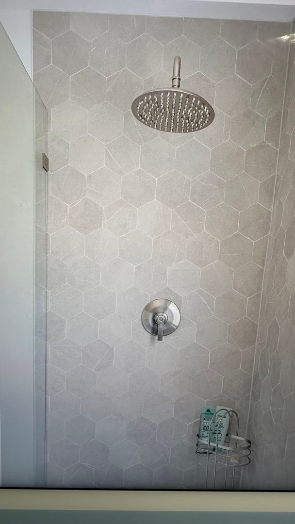 Building Photo - Stunning 3 bed/2bath remodeled home, with full ADU! Pets ok Move in Special!