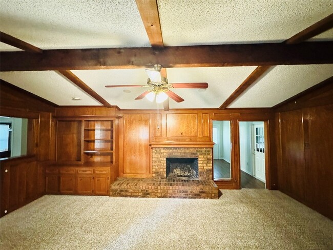 Building Photo - 107 Sunview St
