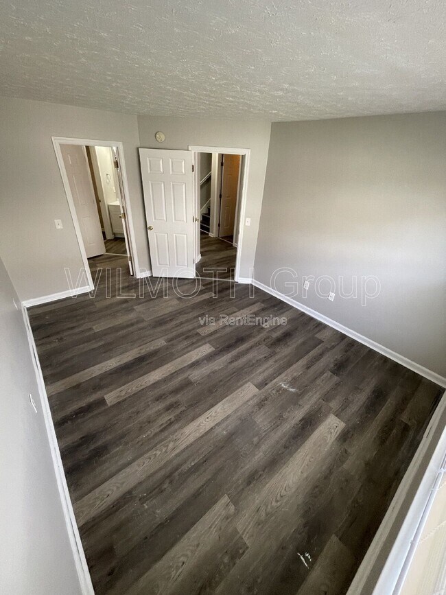 Building Photo - 7756 Mountain Stream Way