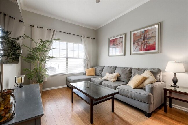 Building Photo - 800 S Dakota Ave