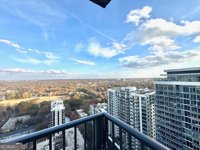 Building Photo - 195 14th St NE