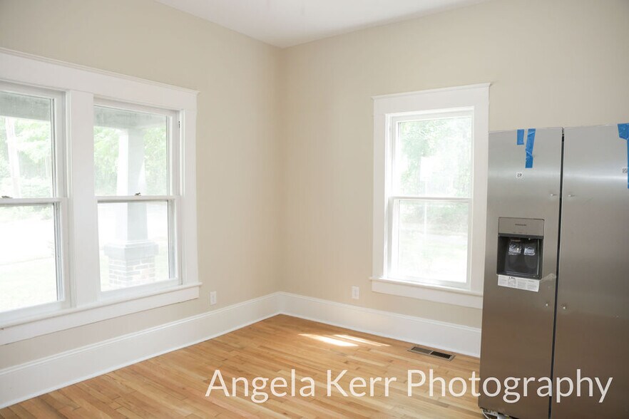 Building Photo - 630 Joyner St