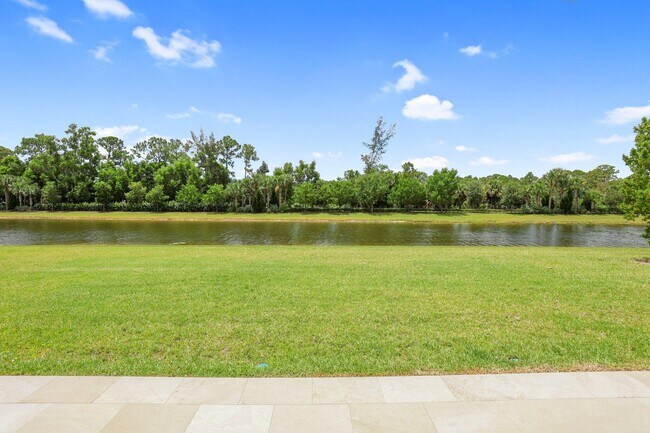 Building Photo - 15866 Orchard Dr