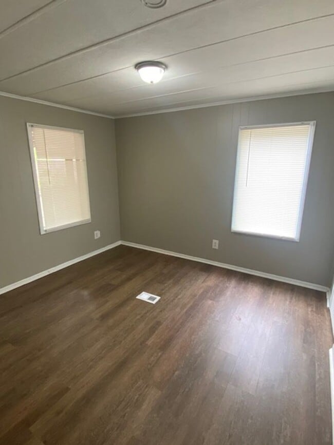 Building Photo - Renovated 3 Bedroom 2 Bath Home for Rent!!