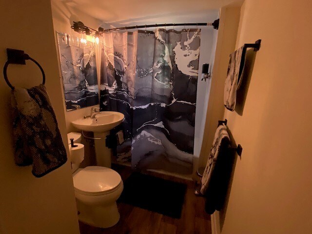 View of Bathroom - 862 Forest Ridge Dr W