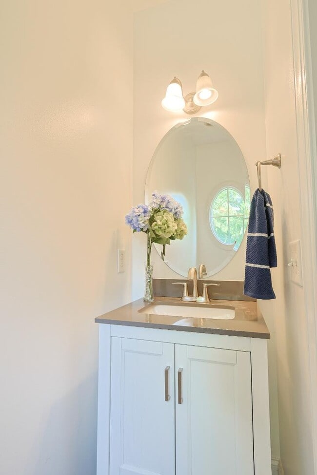 Building Photo - 769 Troon Cir