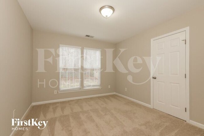 Building Photo - 13312 Salvo Dr