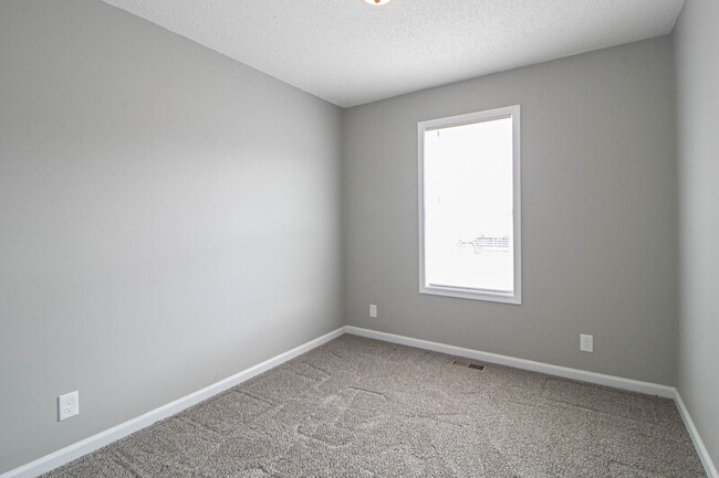 Building Photo - 1913 Timberline Cir