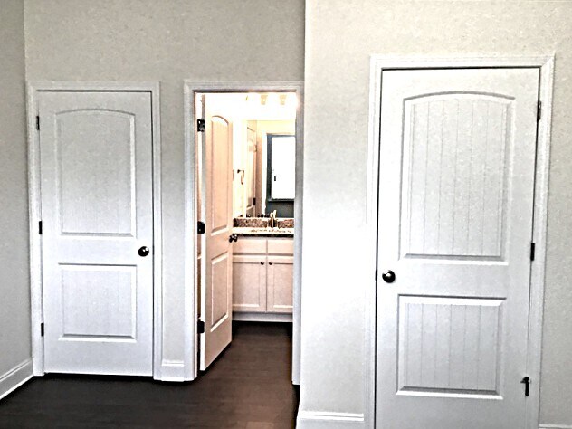 Building Photo - 1682 Weatherbrook Cir