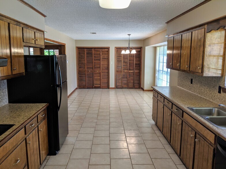 Kitchen and Dining - 2610 Bernwood Dr
