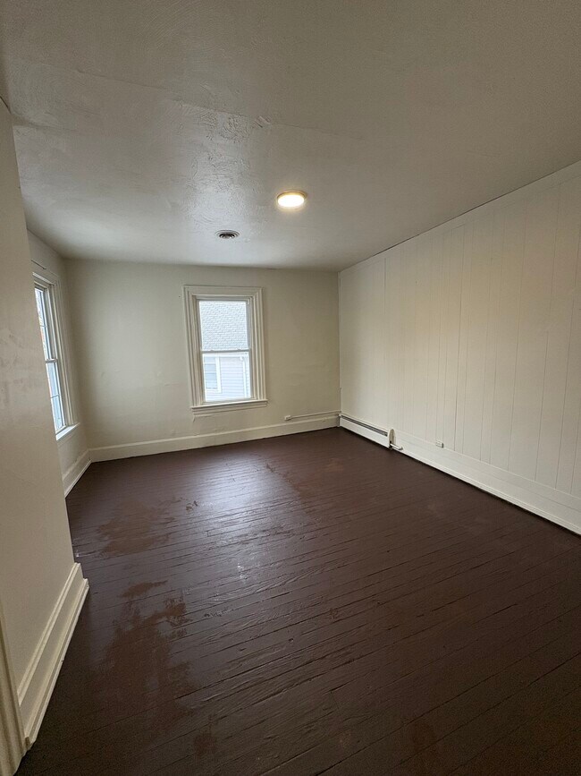 Building Photo - 31 Nutt Ave