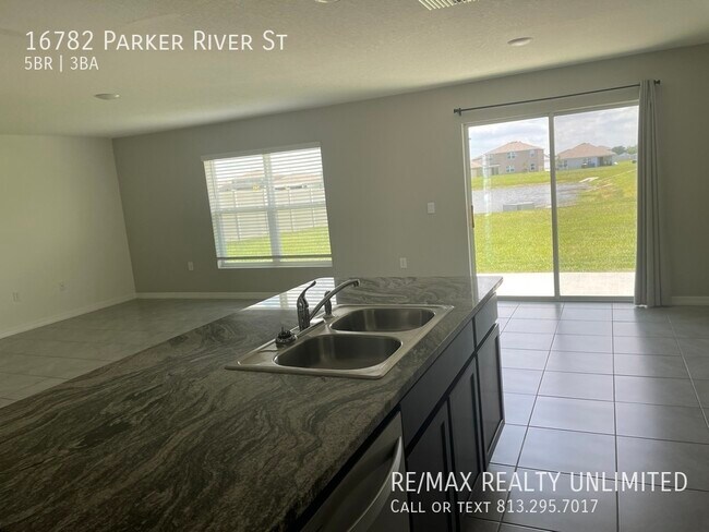 Building Photo - 16782 Parker River St