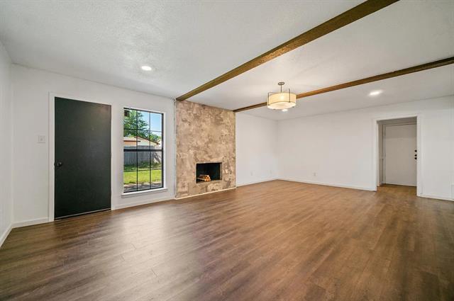 Building Photo - 2500 Laurel Ln