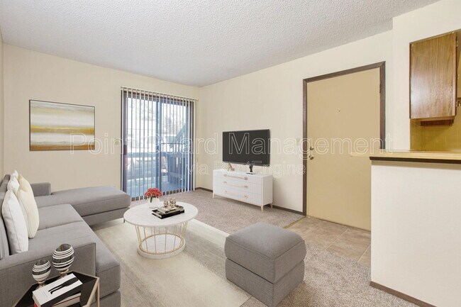 Primary Photo - 2802 N Charles Ave