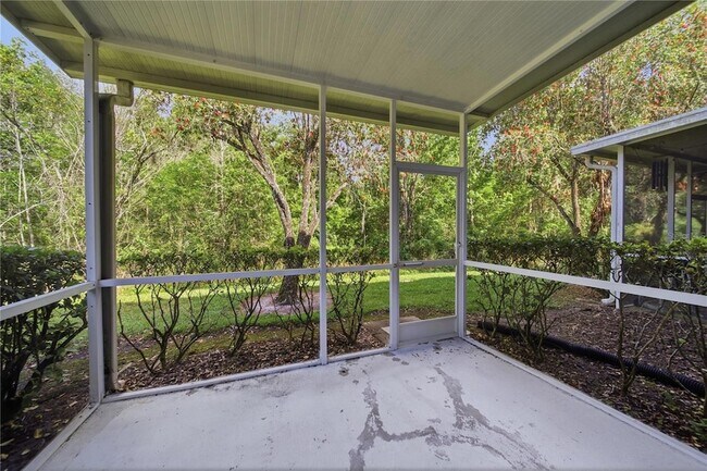 Building Photo - 18117 Paradise Point Dr