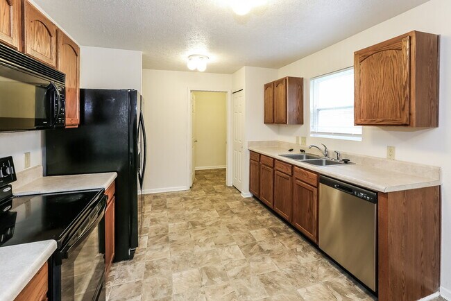 Building Photo - 12328 Stowe Acres Dr
