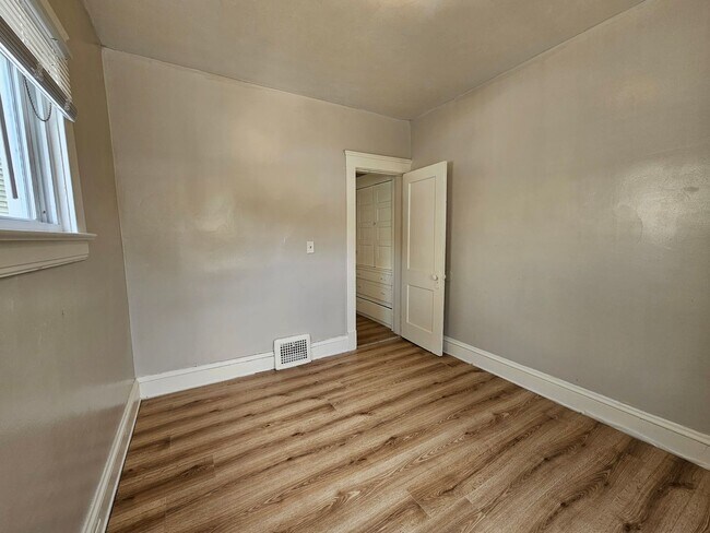 Building Photo - Idlewood Ave