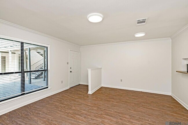 Building Photo - 5243 Butter Creek Ln