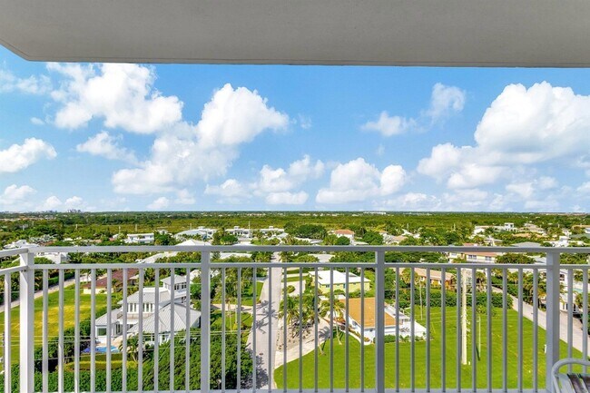 Building Photo - 500 Ocean Dr