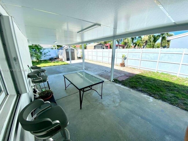 Building Photo - 7110 Hope St