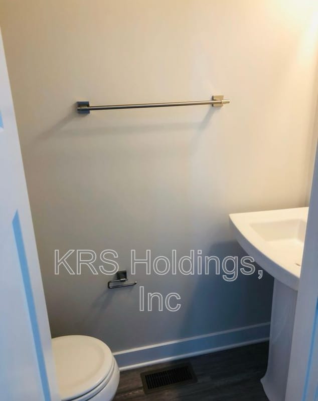 Building Photo - 14237 Martinet Xing