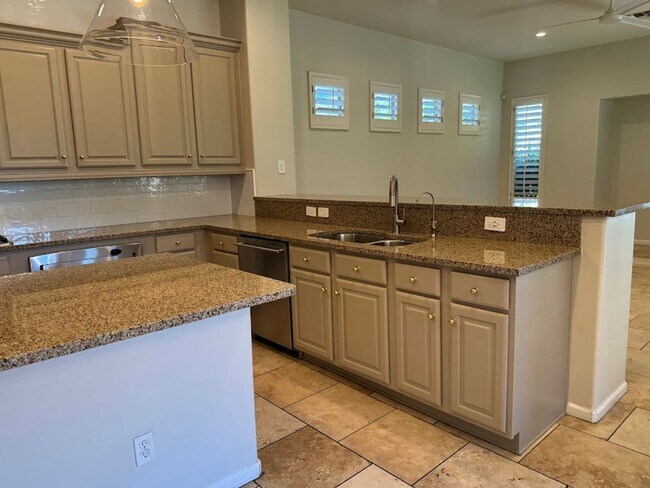 Building Photo - Resort-Style Phoenix Home with Pool, Outdo...