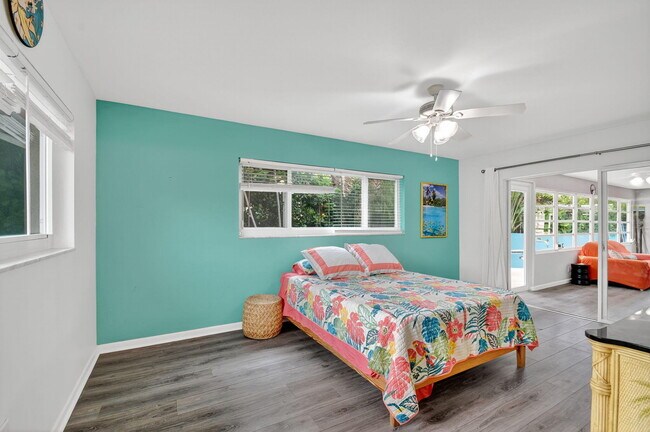 Building Photo - 113 Park Ln E