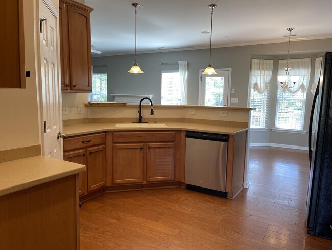 Building Photo - 2600 Taton Ct
