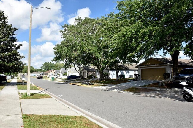 Building Photo - 271 Daniels Pointe Dr