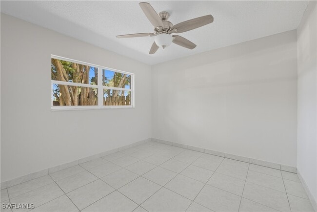 Building Photo - 1069 Highlands Dr