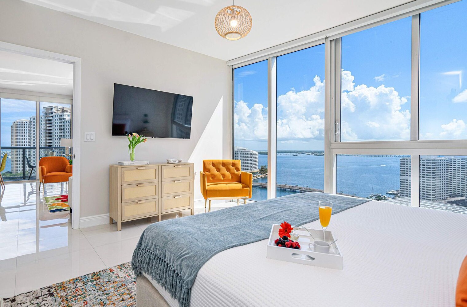 Building Photo - 485 Brickell Ave