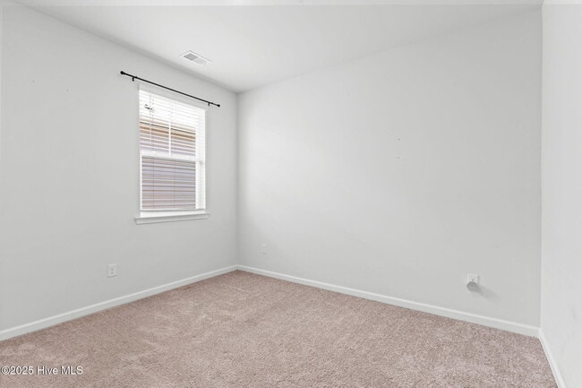 Building Photo - 1760 RIVERTON Dr SE