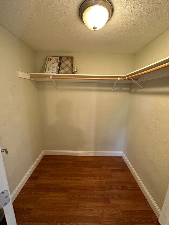 Building Photo - 204 Emerson Ave