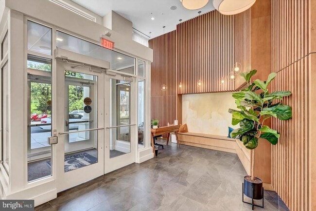 Primary Photo - 6803 Cameron Dr NW