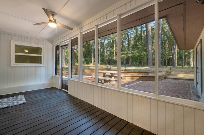 Building Photo - 7916 Skipper Ln