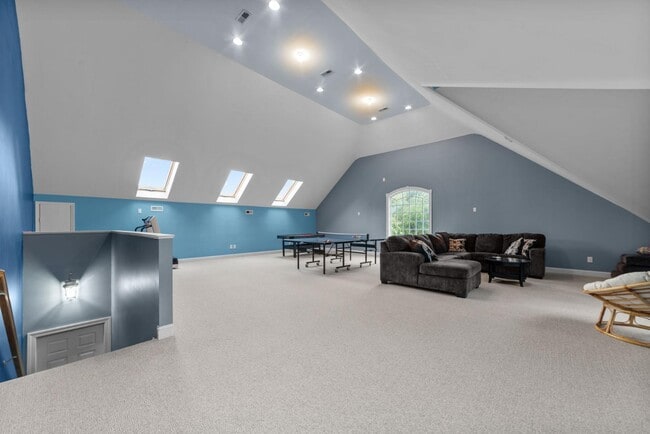 Building Photo - 450 Cox Rd