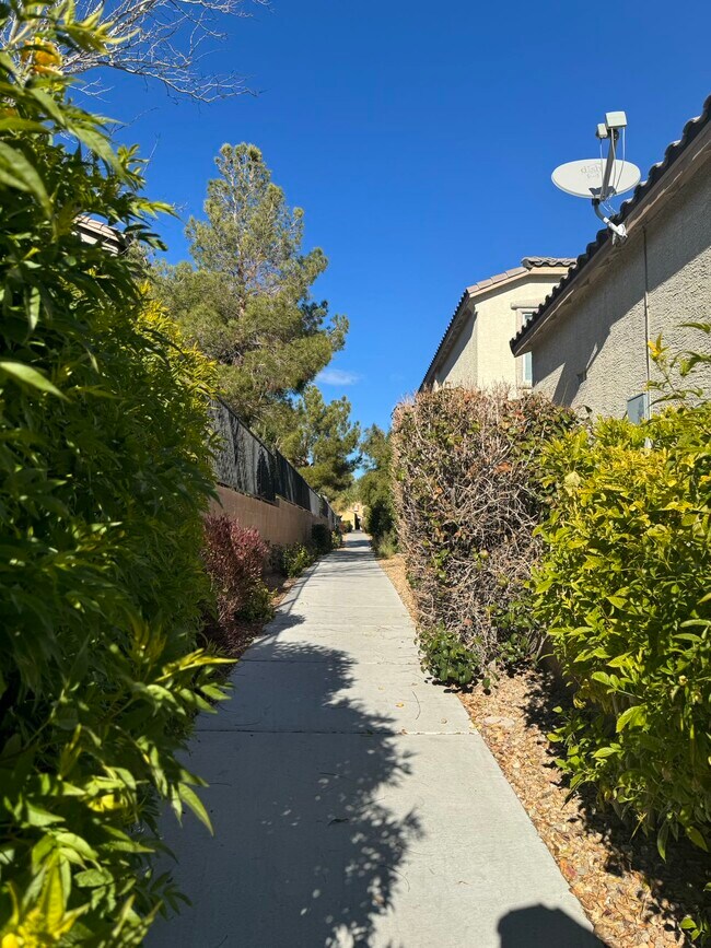 Primary Photo - 8792 Norton Peak Ave