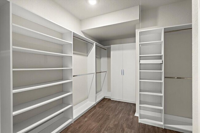 Building Photo - 5705 Brocade Dr