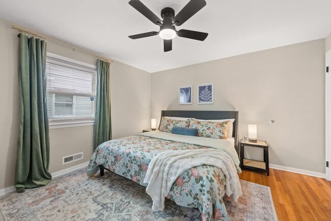 Building Photo - 6536 Lawnwood Ave