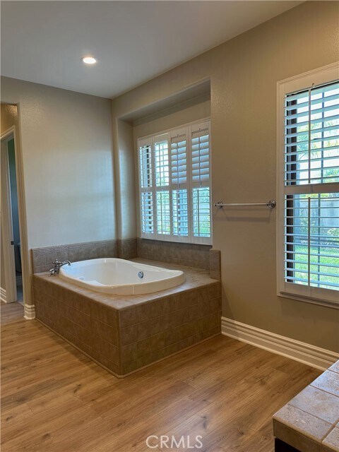 Building Photo - 25351 Mustang Dr