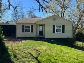 Building Photo - 3419 Vaughn St