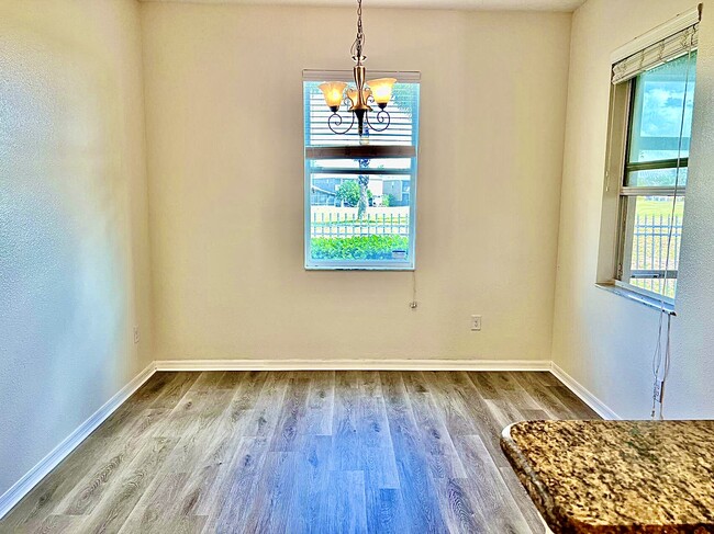 Building Photo - 1307 Priory Cir