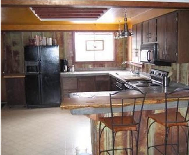 Building Photo - Charming 3-Bedroom Home on Half-Acre in Sk...