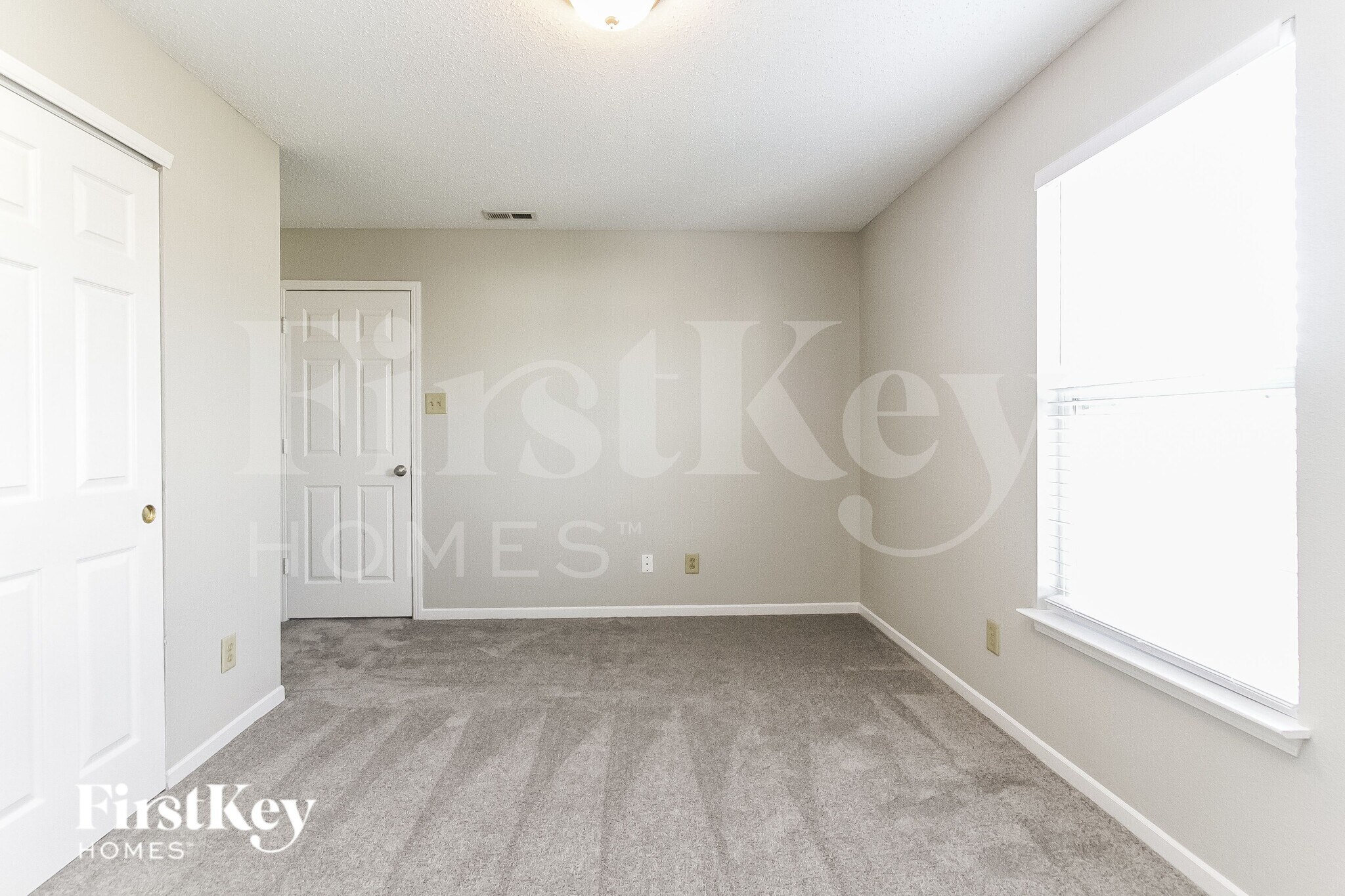 Building Photo - 6806 W Stansbury Blvd