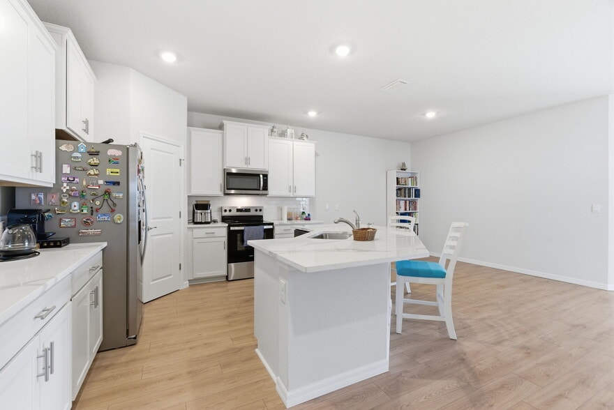 Building Photo - 857 157th Ct E