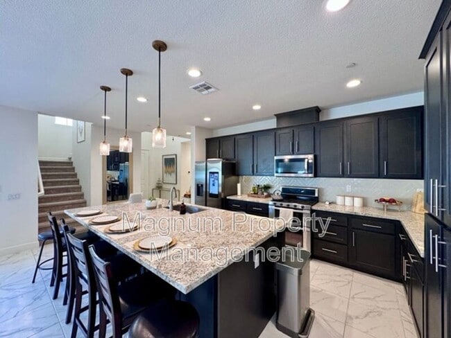 Building Photo - 38572 Rosegate Pl