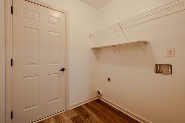 Building Photo - 115 Cypress Pl