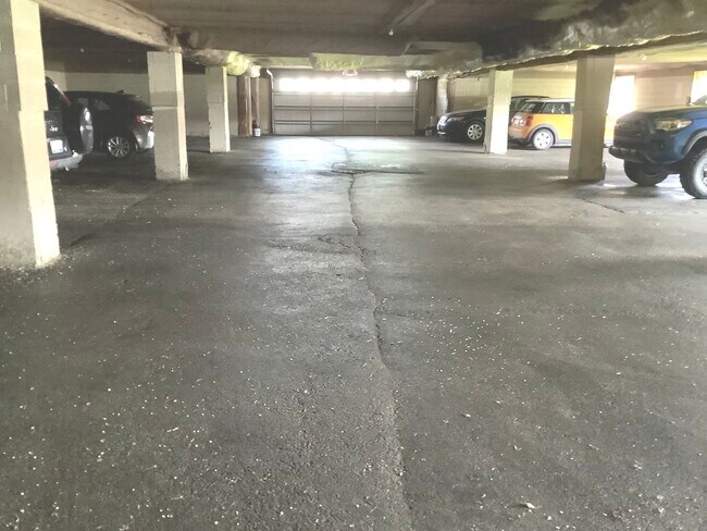 Building Photo - 10408 Menard Ave